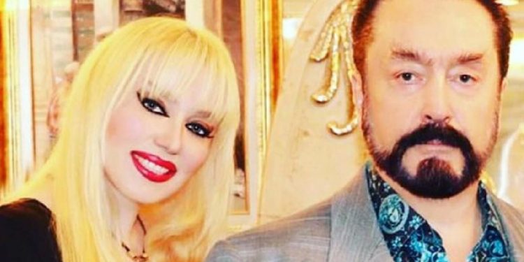 Berfu Yenenler’den Adnan Oktar açıklaması: ‘Kız düşürme düzeneğinin aynısını yaşamıştım’