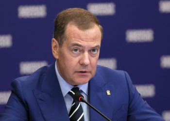 Medvedev: NATO’nun Ukrayna’ya verdiği silahlar bugün İsrail’de kullanılıyor