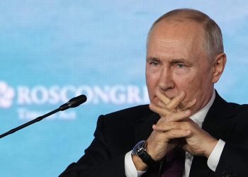 Putin: Dünya, diğer ülkeleri esarete sürüklemek isteyen bazı güçlerin diktatörlüğünden kurtuluyor