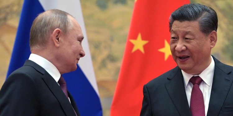 Putin’den Çin ziyareti öncesi Cinping’e övgü