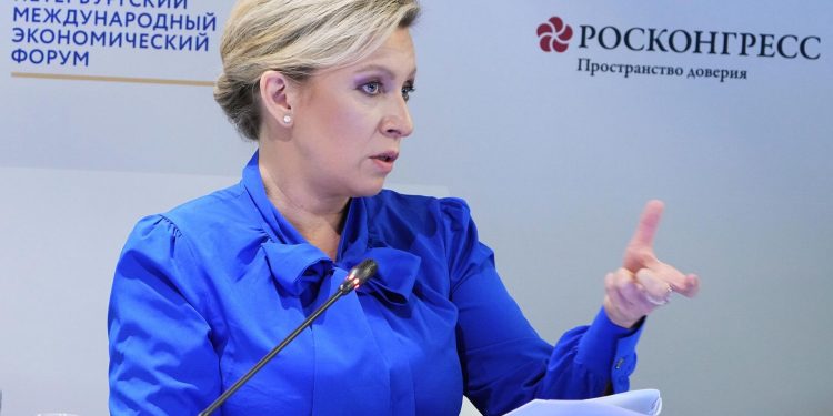 Zaharova: Batı’yı Kiev’e gönderilen silahların karaborsaya düştüğü konusunda defaatle uyardık