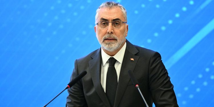 Bakan Işıkhan: İşçilerin haklarını koruyacağız