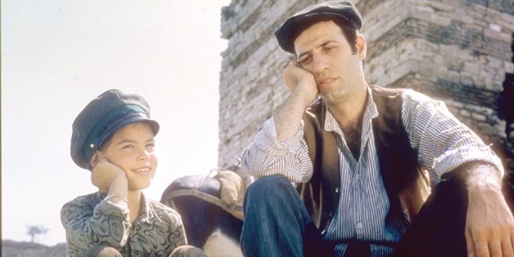 Gül Sunal: Askerlere Kemal ile konuşma yasağı gelmişti