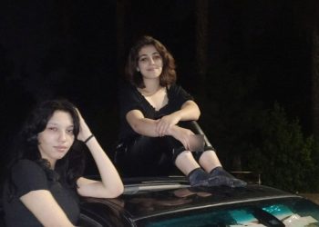 Ailelerine mesaj atıp ‘Kendi ayaklarımızın üzerinde duracağız’ diyen kuzenler parkta bulundu