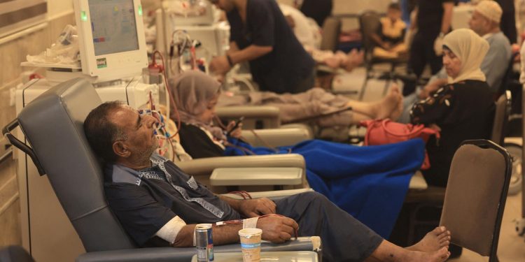 Gazze Kızılay Başkanı: Hastaneler toplu mezara dönüşmek üzere