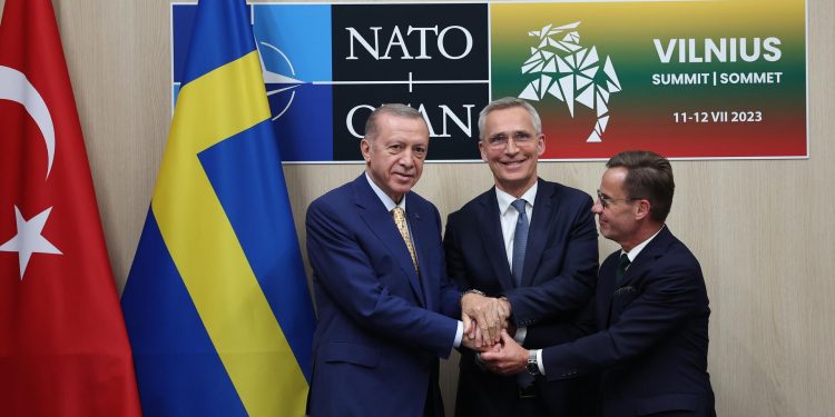 İsveç’in NATO üyeliği TBMM’nin gündem yoğunluğuna göre işleme alınacak