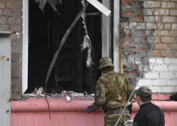 ‘Kiev, Rusya’yı suçlamak için Kupyansk’ta evlere yapılan bombardıman ile ilgili sahte video çekti’