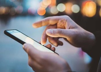 Öğrencilere vergisiz cep telefonunda şartlar belli oldu: Satışlar ne zaman, yaş sınırı var mı?