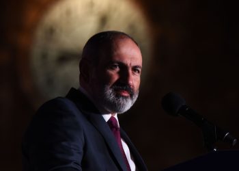 Paşinyan: Ermenistan, Rus askeri üssünün kaldırılması konusunu tartışmıyor