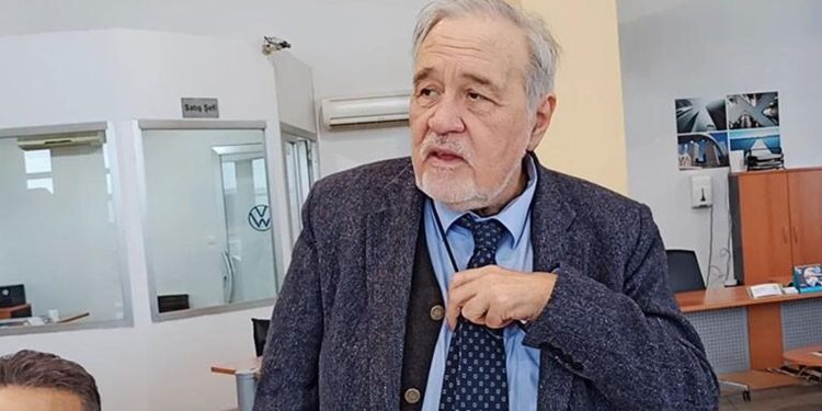 Prof. Dr. Ortaylı: Kimse kusura bakmasın, Türkler cumhuriyetlerine sahip çıkmadılar