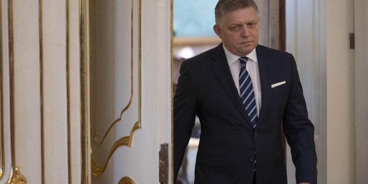 Yeni Slovakya Başbakanı Fico’dan Ukrayna ve Batı’yı üzecek kararlar